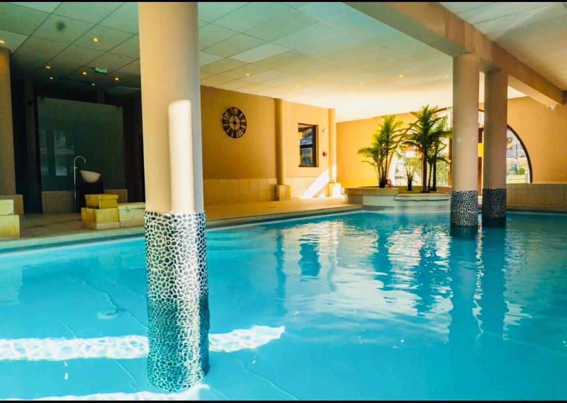 Appartements Avec Piscine Interieure Sauna Parking Etage 1 Au Centre Du Village Dans Residence Cami Real Saint-Lary-Soulan Buitenkant foto