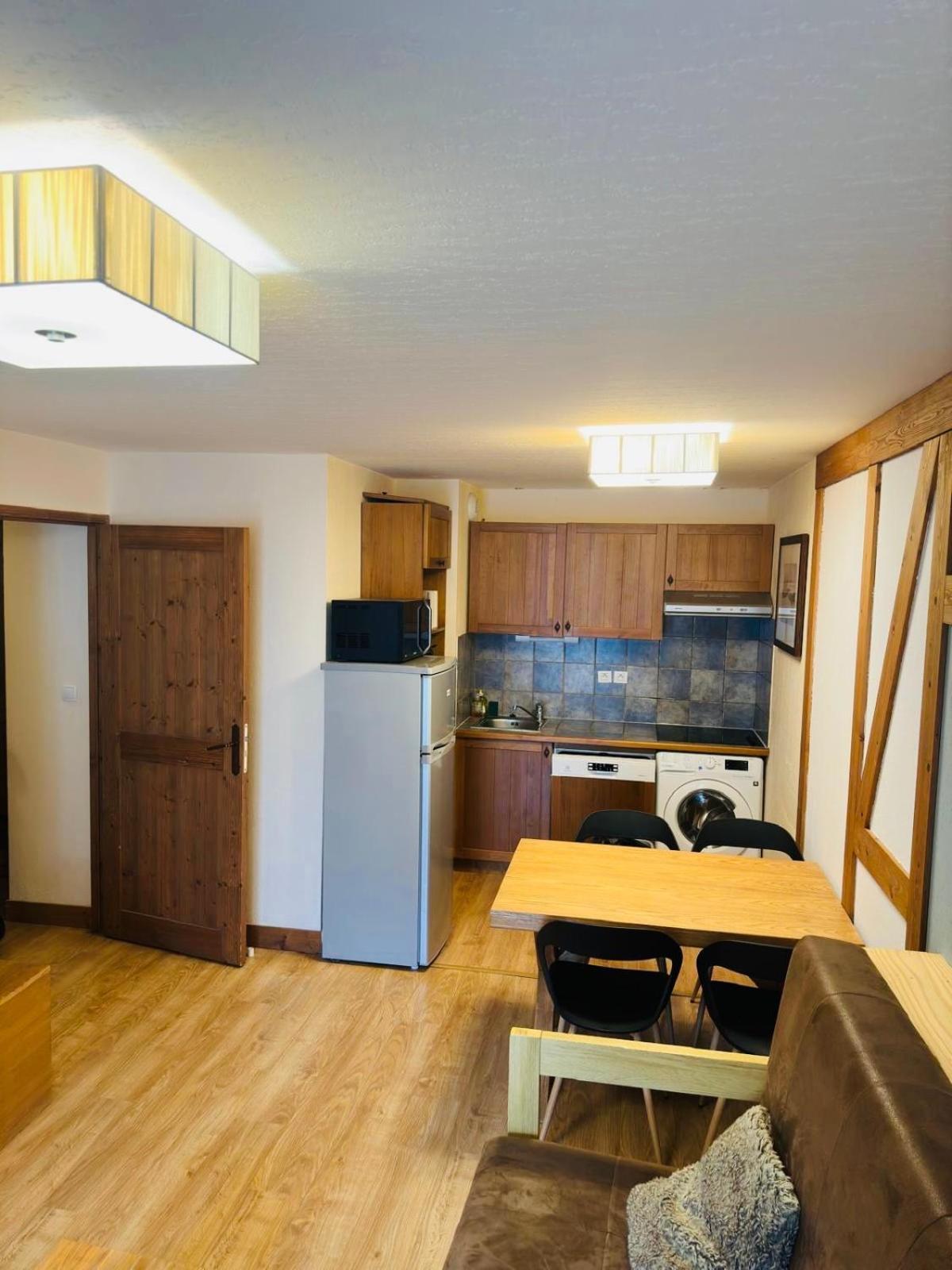 Appartements Avec Piscine Interieure Sauna Parking Etage 1 Au Centre Du Village Dans Residence Cami Real Saint-Lary-Soulan Buitenkant foto